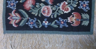 Antique Swedish pictorial Kilim, no: 315, size: 56*57cm, signed ( E M R), the tapestry very beautiful.                