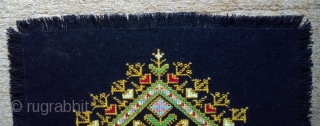 Antique Swedish cross stitch wool on wool, no: 351, size: 87*42cm.                      