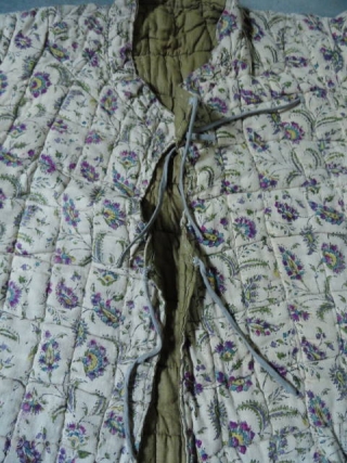 19th Century Antique Blouse cum Winter Dress with Hand Kalamkari Designs on it 

from South India.

  Size 52 cm x 46 cm Mid portion        