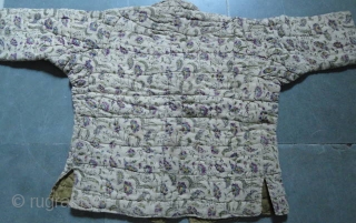 19th Century Antique Blouse cum Winter Dress with Hand Kalamkari Designs on it 

from South India.

  Size 52 cm x 46 cm Mid portion        
