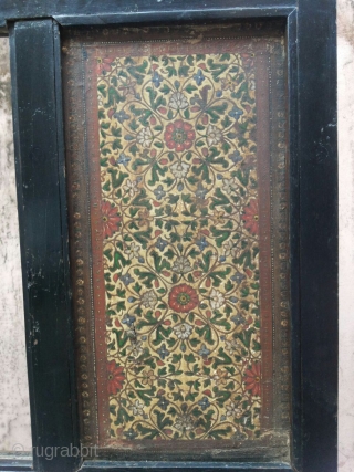 Wooden Mughal Partition .

 Double Side ,Natural Stone Colours, Emboss Flower design Work.

 Teak Wooden Frame.

 From Hyderabad ( Andhra Pradesh ) .

 Very Old and Good Condition.

 18 Century Piece.

size: 3.3  ...