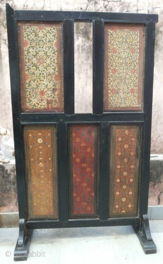 Wooden Mughal Partition .

 Double Side ,Natural Stone Colours, Emboss Flower design Work.

 Teak Wooden Frame.

 From Hyderabad ( Andhra Pradesh ) .

 Very Old and Good Condition.

 18 Century Piece.

size: 3.3  ...