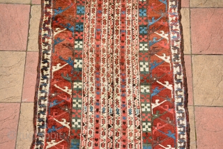 Kurdish runner End 19th century or 1st half of 20th century
Excellent condition, full pile
no repile or repairs
size : 335 x 120 cm 11.0 x 4.0 ft       