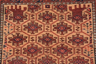 An Exceptional Baluch Double nishe prayer rug.
Excellent condition and very good pile.
Age: 19th century
size: 179 x 100                