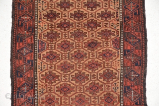 An Exceptional Baluch Double nishe prayer rug.
Excellent condition and very good pile.
Age: 19th century
size: 179 x 100                