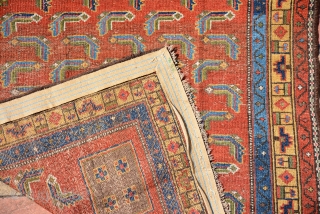 Kurdish rug 19th century
226 x 123 cm                          