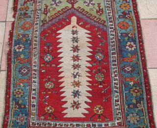 Antique Turkish Prayer rug 19th century 132 x 111 cm                       