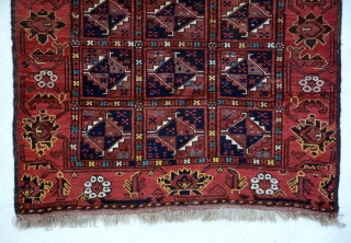 Exceptional Bashir rug with animal patterns on both side borders
182 x 117 cm                    