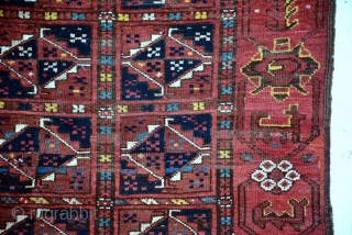 Exceptional Bashir rug with animal patterns on both side borders
182 x 117 cm                    