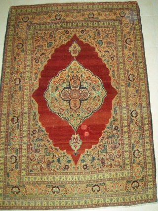  persia  tabriz  hacijaliy     180  x  127 only has an old restoration center in perfect condition
price ask SOLD THANKS      