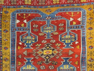 CANAKKALE  WEST. ANATOLIAN  SIZE 1,10 X 0,95 19TH CENTURY RARO DESIGN  NATURAL COLORS  GOOD CONDITION              