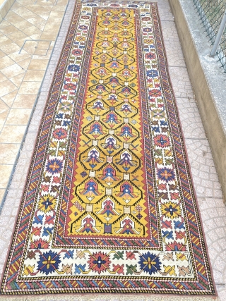 Caucasian antique  cuba  cm 2,95 x 0,95 ( 9,10 -3,2 )mid 19th Century
 quality of the fine carpet with vegetable color rare soft fantastic perfect state of conservation
please more information  ...