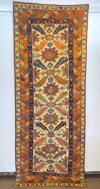 ANTIQUE.  SHAHSAVAN  RUNNER RUG  CM 2,65 X 1,00. 19TH CENTURY   1850 CIRCA.PERFECT STATE OF CONSERVATION.  NATURAL AND FANTASTIC COLORS        