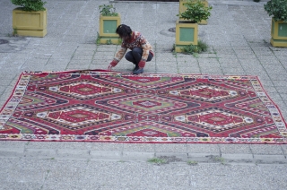 Very large (16 m2) Sarkoy kilim                           