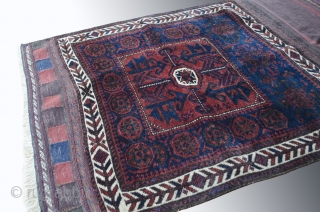 #Antique Baluch bagface 

Wonderfully preserved with minor restored section.
Juicy Velvet pile in deep shades of aubergine and indigo.
Composition consists of nice central bird motif framed with dynamic asymetrical border.
#antique #baluch #saddlebag #rug  ...