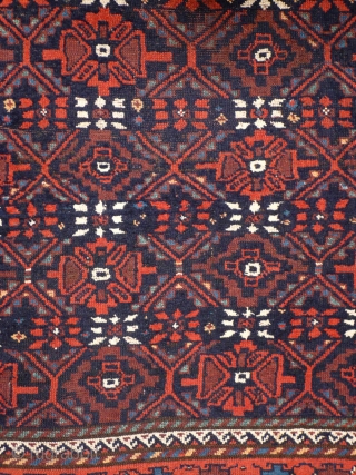 901 Kordi rug, 135/210 cm, Esfarayen area, Khorasan, Northeast Persia, 1st quarter 20th century, interesting design variations, natural colours only, some small restorations, fair pile, cf. Stanzer, Kordi..., 1988, p. 109!
Please take  ...