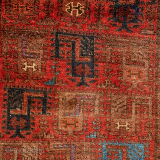 This is one highlight of our current exhibition "Spring Awakening": 1148 Very rare symmetrically knotted Baluch / Bahluli rug, 79/144 cm (a vertical cut in the middle), last quarter 19th century, an  ...