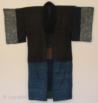 Aigi, Japan, late Edo (circa 1850), cm 128x120. A mid-nineteenth century ‘aigi’ or ‘juban’, which are the Japanese names for an under-kimono. What makes an under-kimono splendid, especially one sewn from 'recycled'  ...