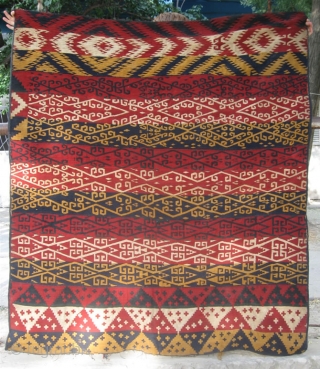 Antique Uzbek flatweave Jajim / Kilim / Ghudjeri. Size is 160 x 150cm / 5'4" x 5'. In good condition. Great, all natural colors,         