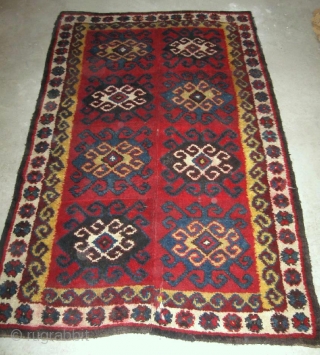 Antique Uzbek Djulkhir, bearskin, Central Asia, circa 1900, nice natural colors, the red color is run in some places, please see photos. In very good condition, 100% pile, very soft, 100% wool.  ...