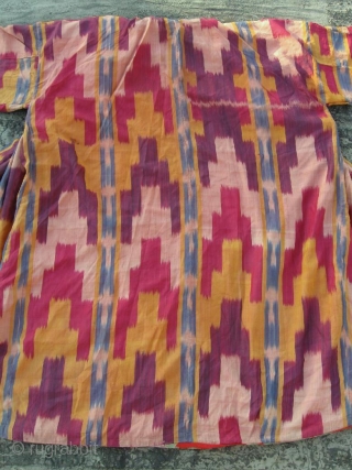 Antique Uzbek silk Ikat coat. In very good condition, without damaged area, holes.                    