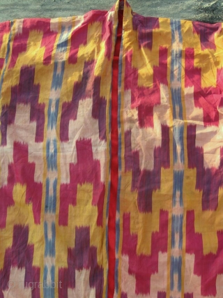 Antique Uzbek silk Ikat coat. In very good condition, without damaged area, holes.                    