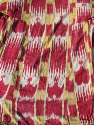 Antique Uzbek IKAT coat. In excellent condition, large size.                        