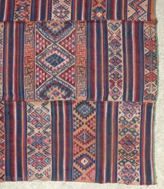 Vintage Bhutanese Charkhab rain cloak textile - Bhutan
Beautiful vintage Bhutanese Rain Cloak (Charkab). Wool twill weave with wool embroidery. Soft wool. Woven to be water resistant. Three panels sewn together. Hard to ...