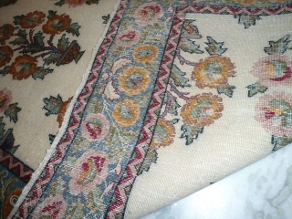 Antique Agra/ kashmir rug
3 ft x 5 ft
short pile, low pile areas                     