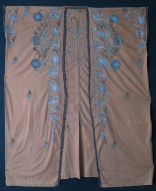 Ottoman fine silk and metallic embroidery armless dress. Great condition to be worn, Real shade of color is like on close up photos. Circa 1900 or earlier- size : 46" X 38"  ...