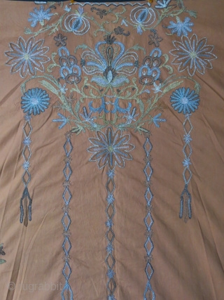 Ottoman fine silk and metallic embroidery armless dress. Great condition to be worn, Real shade of color is like on close up photos. Circa 1900 or earlier- size : 46" X 38"  ...