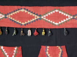 Central Asian Uzbekistan Lakai Kungrat wool tent trapping /band with silk tassels. All natural dyes, good condition. Late 19th cent. size :  6" x 250" - 15cm x 637cm.   