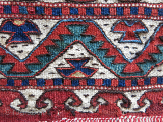 Balikesit Yuncu Shoulder bag with hand-braided shoulder strap and origial backing. Traditionla design with natural colors.. Circa : 1920 -1940s vedatkaradag@gmail.com            