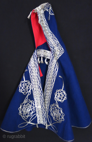 Balkan Possibly Greek or Macedonia Child cape silver metallic emrboidery on wool broadcloth.
Size: 32" X 25" - 82cm X 66 cm Circa ; 1930-40s. vedatkaradag@gmail.com  
      