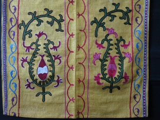 Uzbekistan Shasrisabz suzani border fragment. Circa 19 th cent. Size : 59" X 23" -- 150 cm X 59 cm             