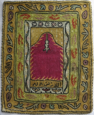 Azerbaijan silk emrboidery mini prayer niche direction. Circa 1900 - 1920s size : 9" X 7.5" - 23 cm X 19 cm 
          