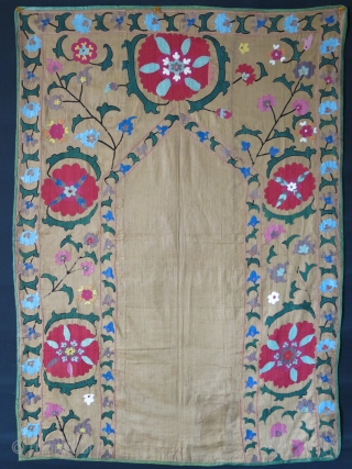 Central Asia Uzbekistan Nim Suzani, silk emrboidery on fine cotton, little patch on lower right. printed cotton backing. circa 1900 or earlier, size : 51" X 37" -- 130 cm X 94  ...