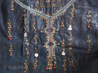 Yemen tribal indigo cotton waxed and ornamented ceremonial shirt Circa 1930 -40s. Top condition. vedatkaradag@gmail.com                  