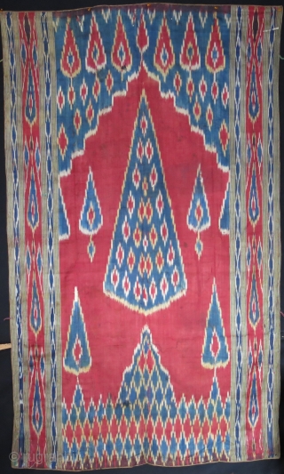 Persia Yezd Zoroastrian silk ikat hanging condition issues, some old over stitching repairs. Hand loomed cotton backing. 19th cent. size : 79" X 46.5" - 199 cm X 118    