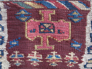Shahsavan mini bag face, minor repaırs on lower selvegas. Cleaned and had a moth freeze. Circa 1900 or earlıer, Size 8.5 X 8.5 ınch - 22 cm X 22 cm  vedatkaradag@gmail.com 