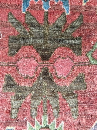 Very cute small bidjar carpet size 100x100cm
                          