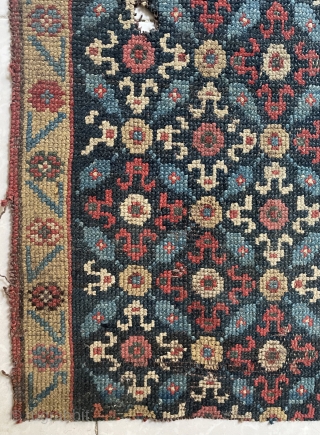 Fragmand Kurdish carpet size 124x46m                            