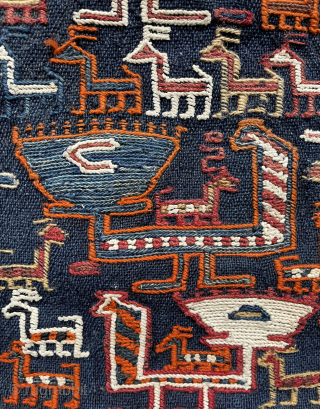 Qhasgai bag size 35x35cm
                             