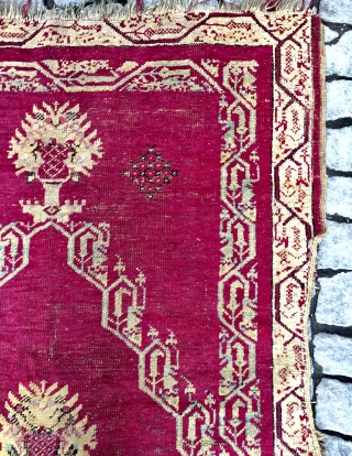 Middle Anatolian carpet size 140x105cm                            