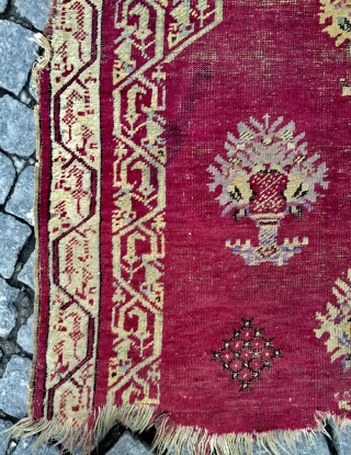 Middle Anatolian carpet size 140x105cm                            