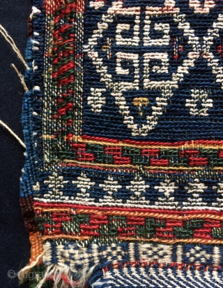 Qhasgai women small bag.                             