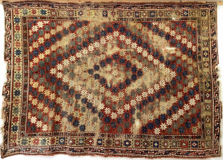 Middle Anatolian Afyon carpet 1820s size 230x165cm                          