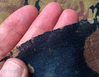 Silk fragmand Textille size 35x37cm                            