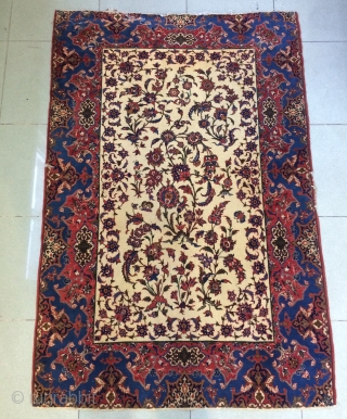 Very nice Esfahan small carpet size 160x108cm                          