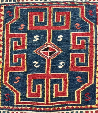 Shahsavan khamamlu bag size 32x31cm                            